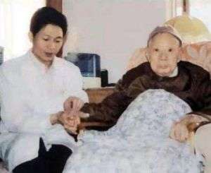 当代中医事业创新与发  展奠基人李乘伊教授