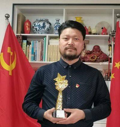 庆祝中国共产党成立103周年 国医名师——曹忠民